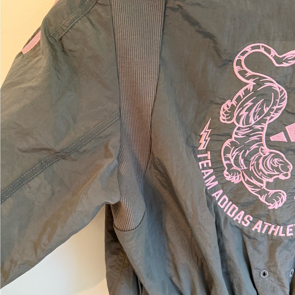 Adidas VRCT Gray Woven Legend Green Jacket with Pink Stripes *NEW WITHOUT TAGS* - Picture 12 of 13